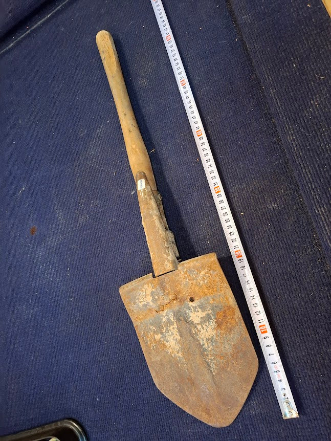 Old folding military shovel [MIL10188]