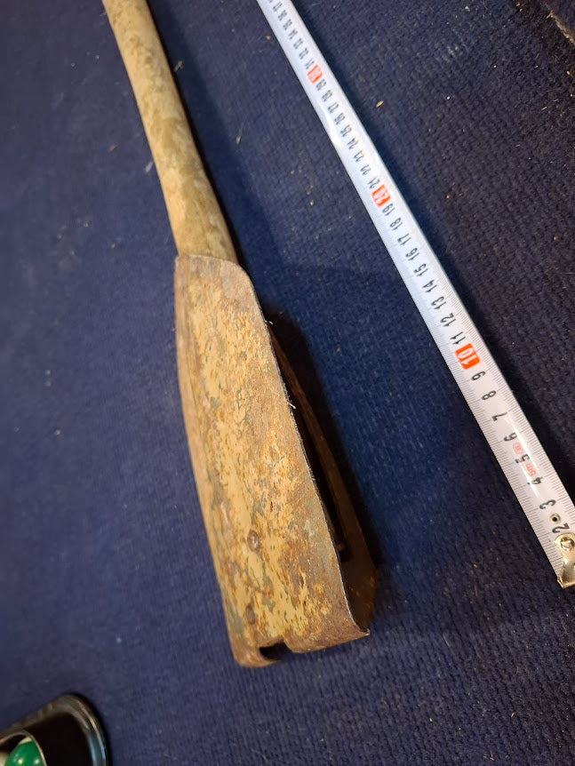 Old folding military shovel [MIL10189]