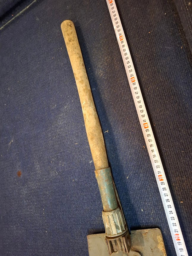 Old folding military shovel [MIL10189]
