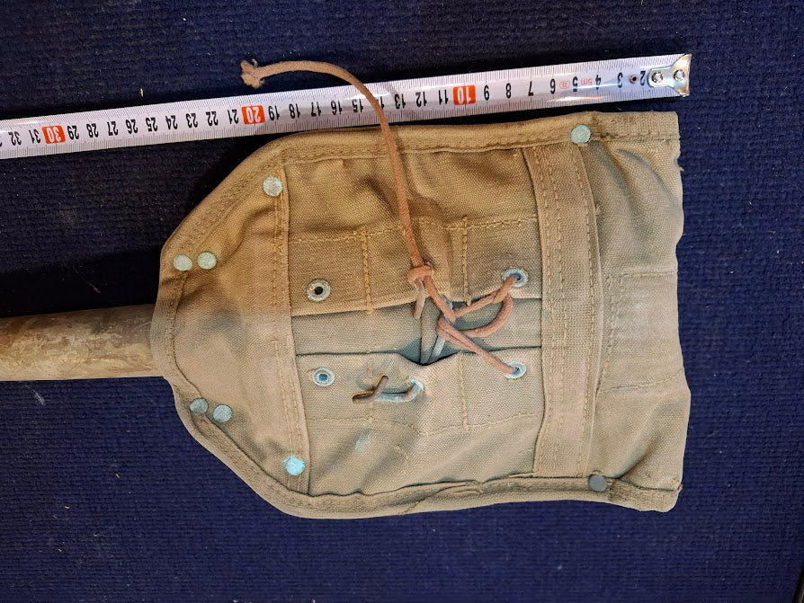 Old folding military shovel + bag [MIL10190]
