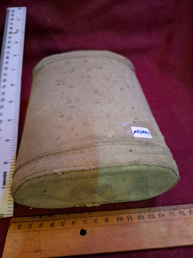 Old military water bottle [MIL10191]