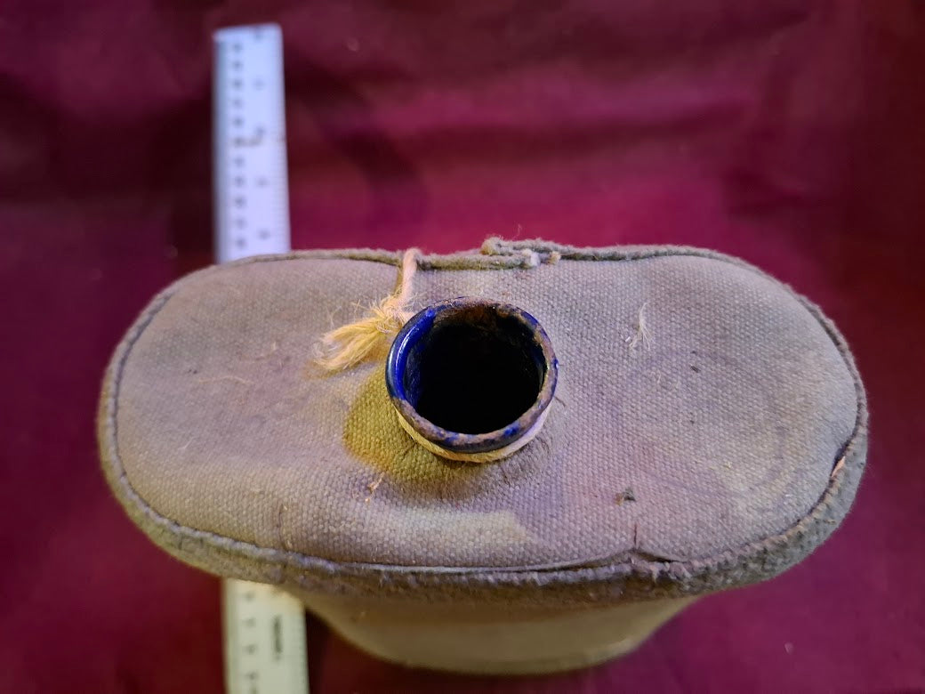 Old military water bottle [MIL10191]