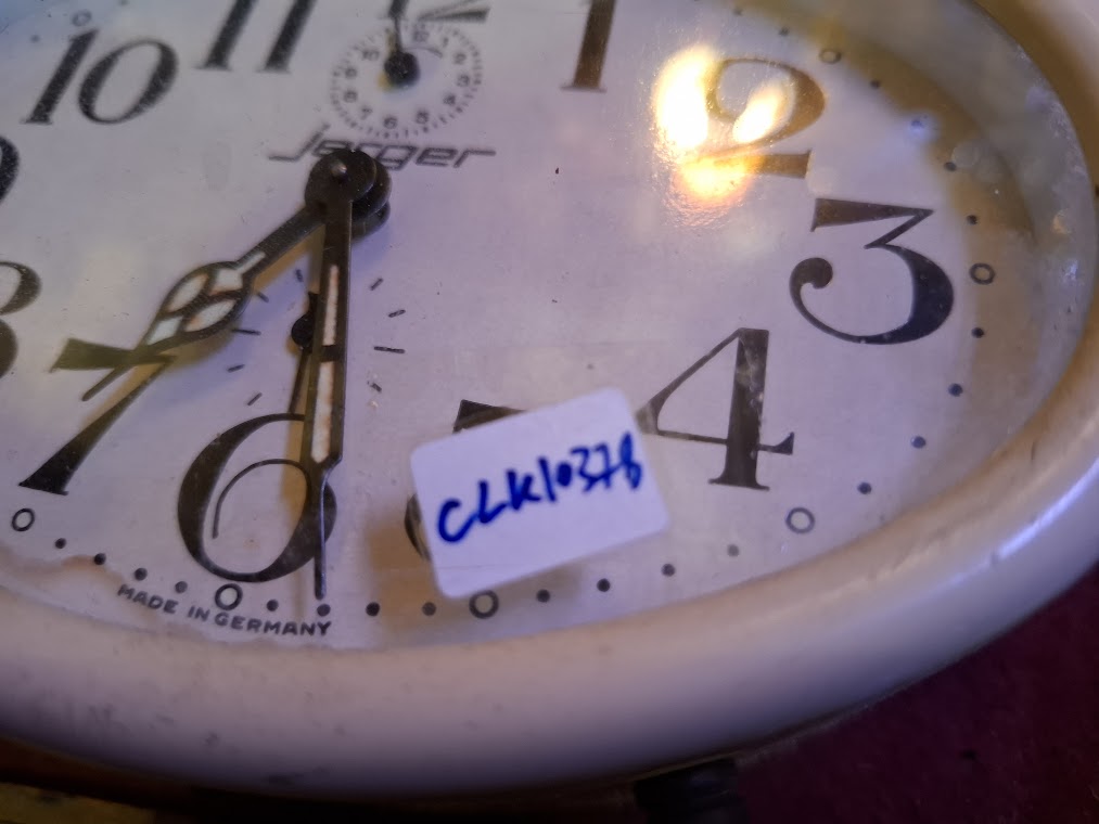 Vintage mechanical desk clock [CLK10378]