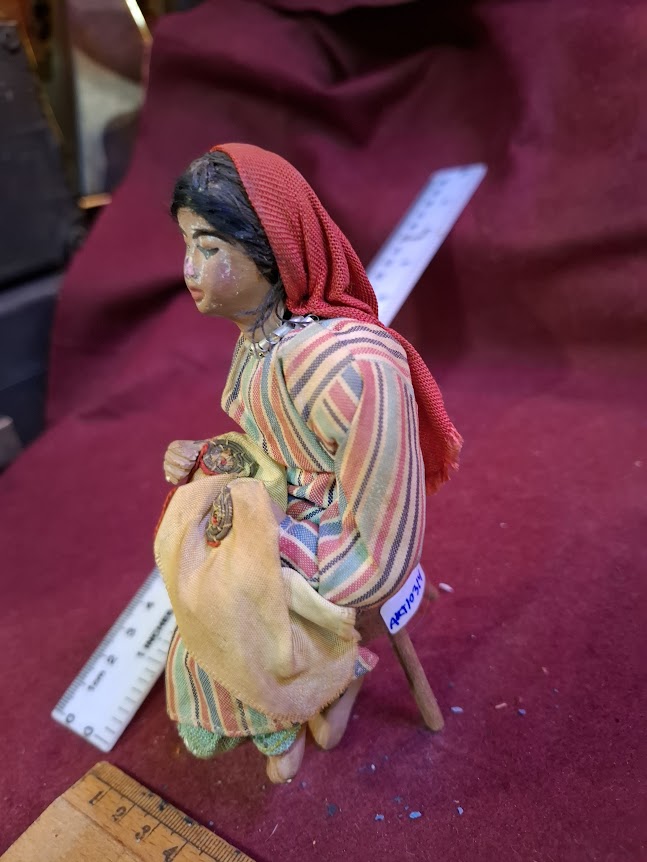 Handmade traditional dress souvenir doll [ART10314]