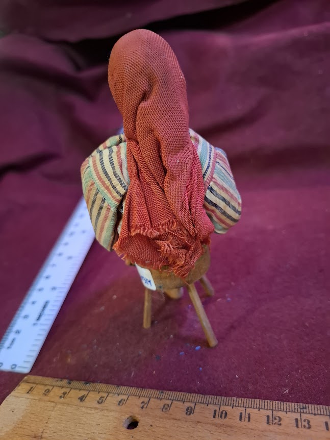 Handmade traditional dress souvenir doll [ART10314]