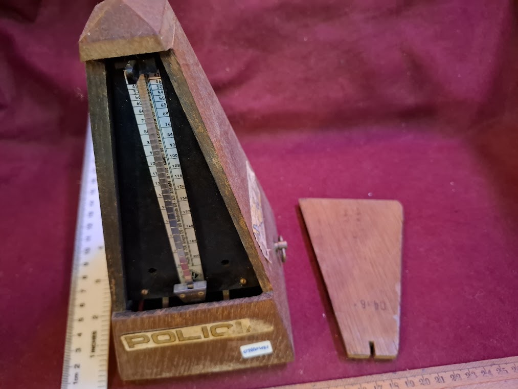 Vintage mechanical metronome [OTH10471]