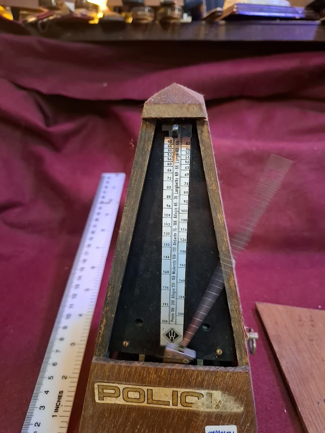 Vintage mechanical metronome [OTH10471]