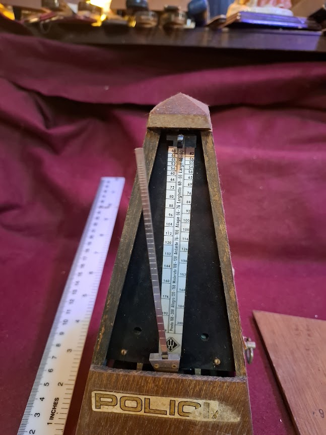 Vintage mechanical metronome [OTH10471]
