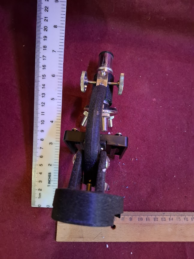 Old small microscope [OTH10447]