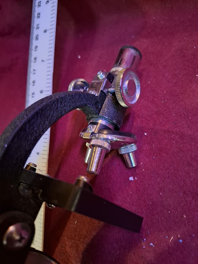 Old small microscope [OTH10447]