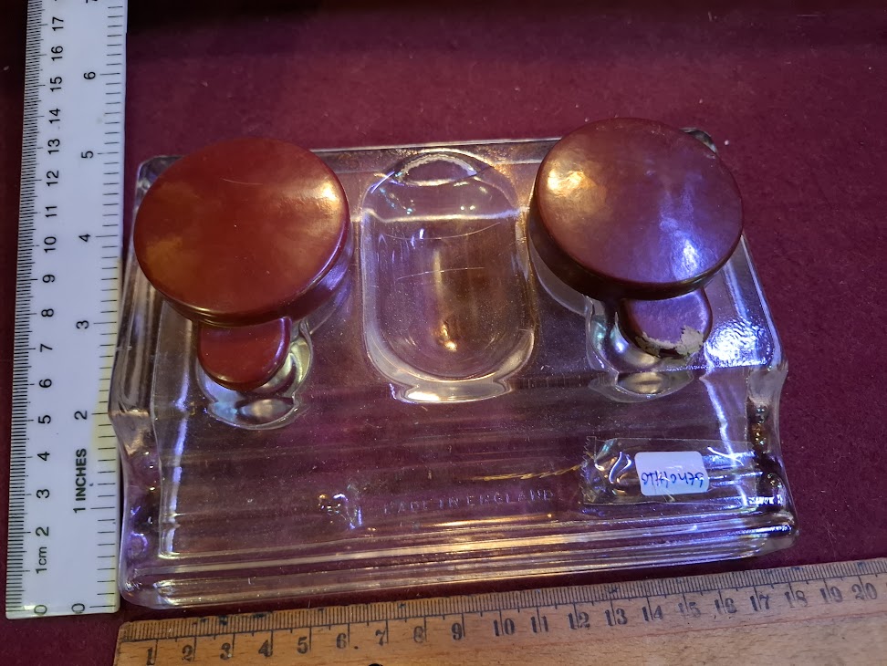 Old ink bottles holder for writing and painting [OTH10479]