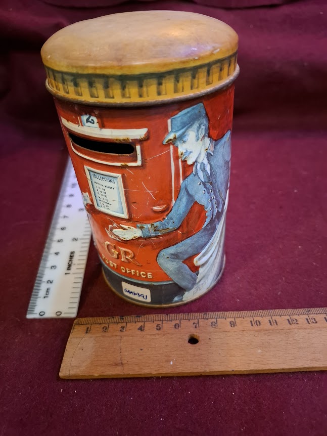 A child's vintage savings fund in the form of a Dar box [GAM10391]