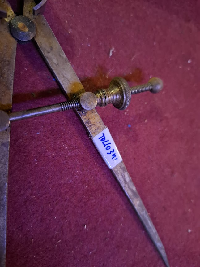 Vintage metal geometry pair of compass [TOL10341]