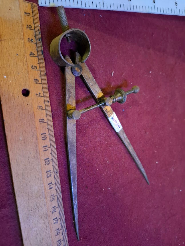 Vintage metal geometry pair of compass [TOL10341]