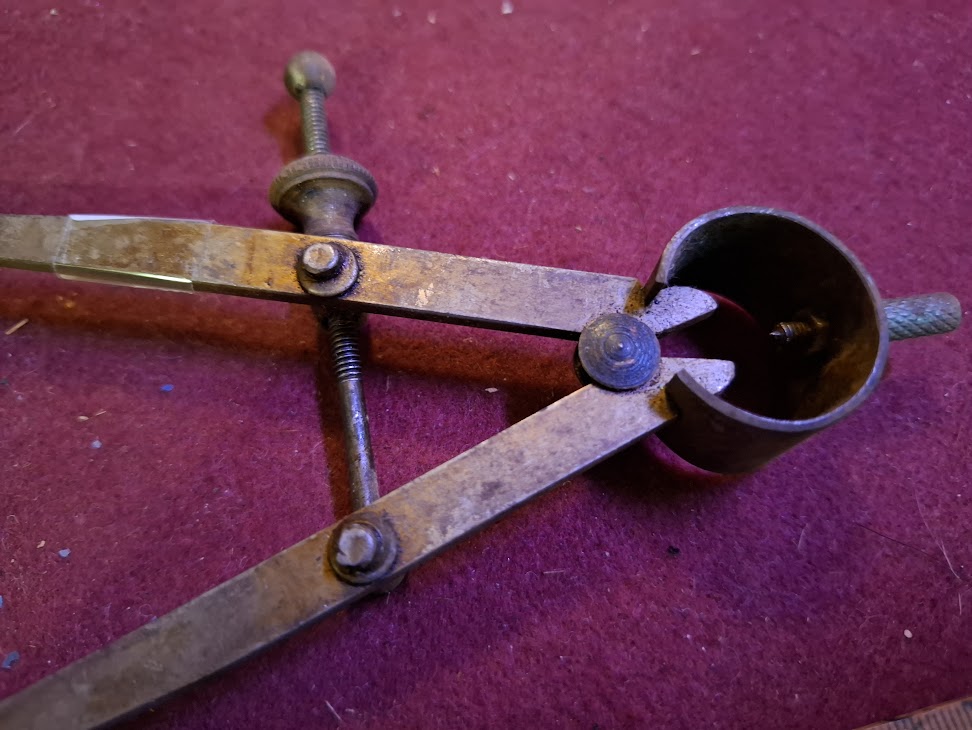 Vintage metal geometry pair of compass [TOL10341]