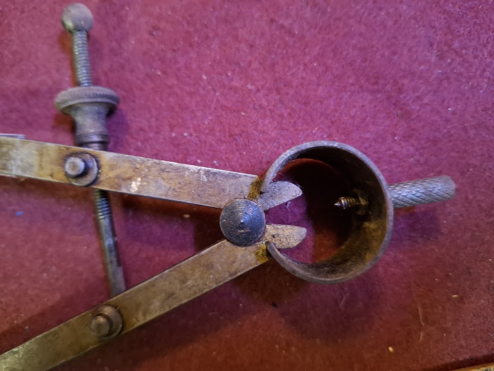 Vintage metal geometry pair of compass [TOL10341]