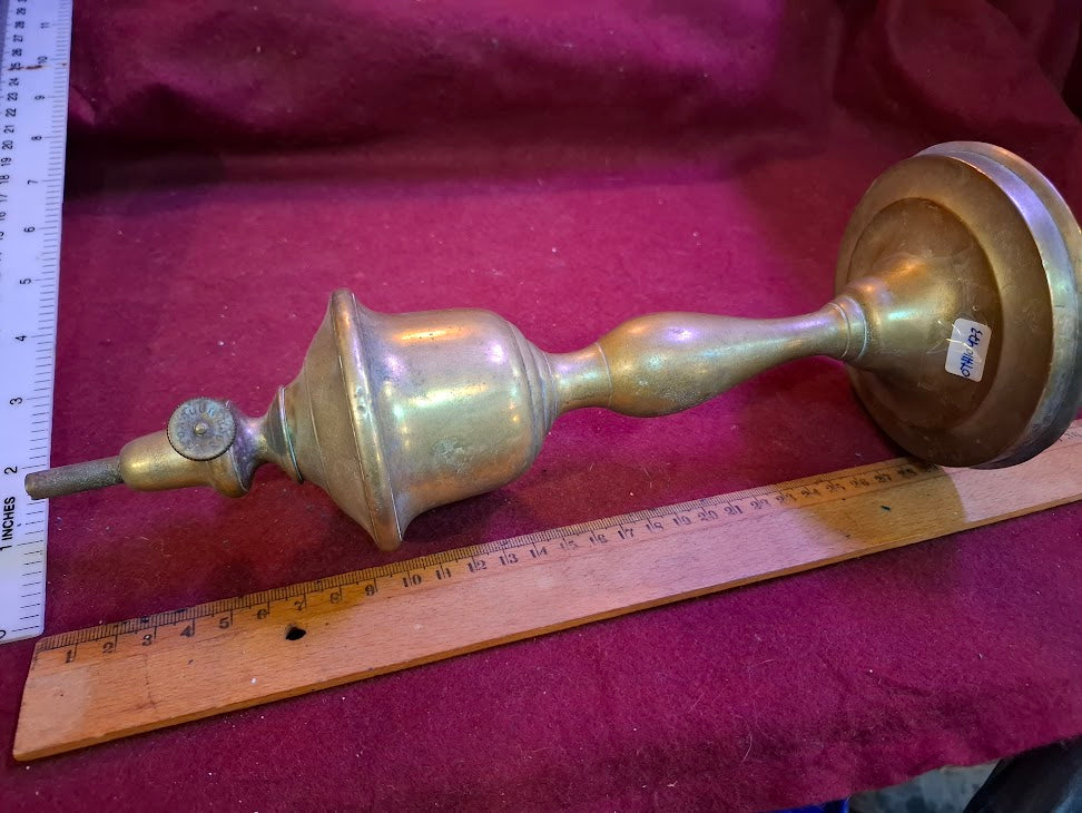 Antique oil lamp [OTH10473]