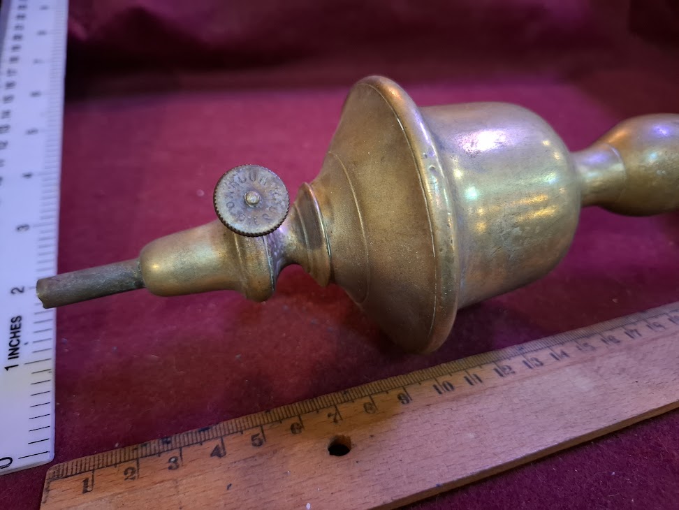 Antique oil lamp [OTH10473]