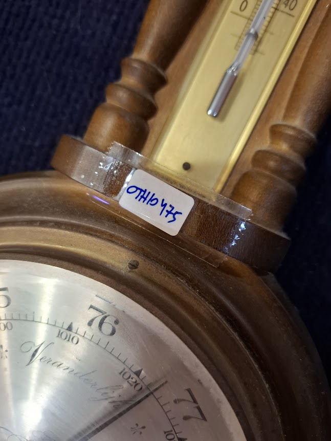 Vintage barometer thermometer [OTH10475]