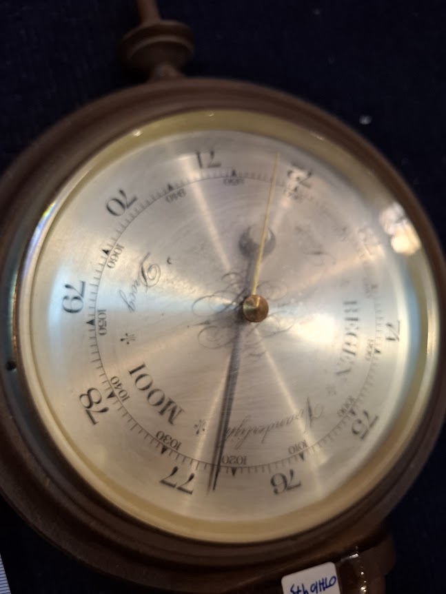 Vintage barometer thermometer [OTH10475]