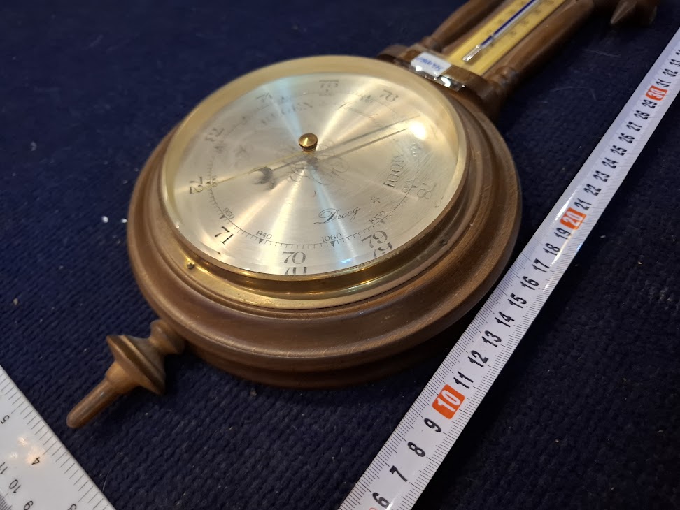 Vintage barometer thermometer [OTH10475]