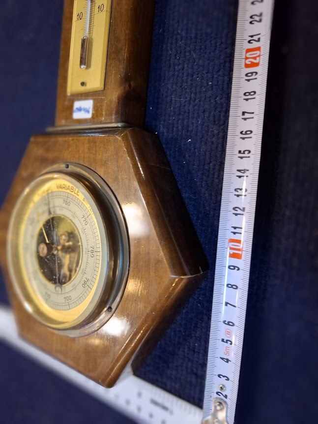 Vintage barometer thermometer [OTH10476]