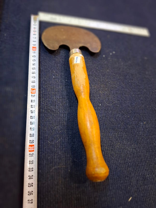 Vintage Cutting half moon tool for kitchen [TOL10340]