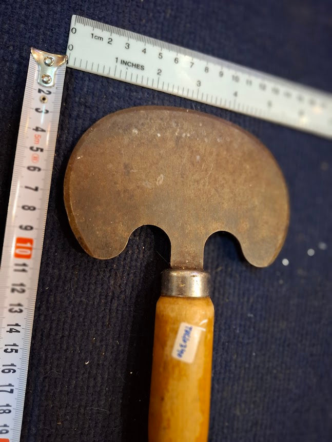 Vintage Cutting half moon tool for kitchen [TOL10340]