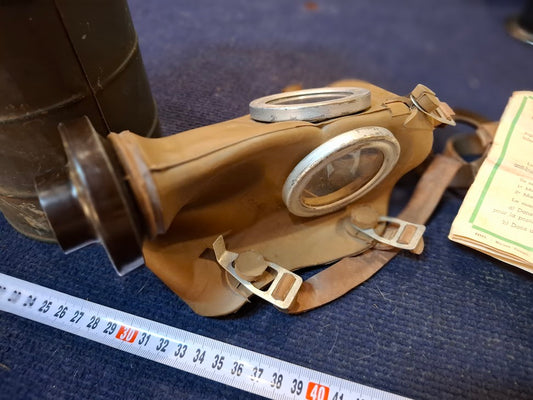 Vintage military WW2 gas mask L.702 type complete set [MIL10195]
