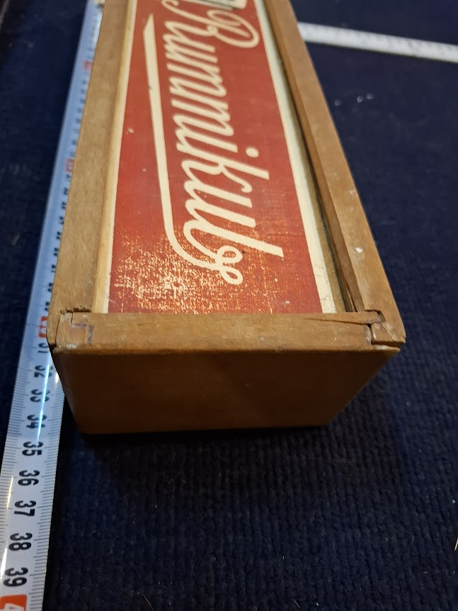Vintage Remy Cubes in wood box [GAM10390]