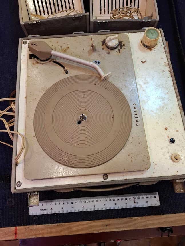 Old Record player - Philips [INS10759] *for Israel local market only