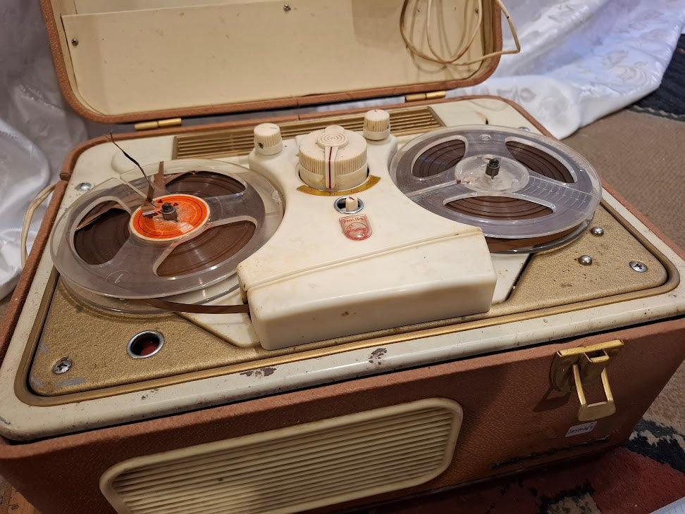 Old reels tape recorder - Philips [INS10764] *for Israel local market only