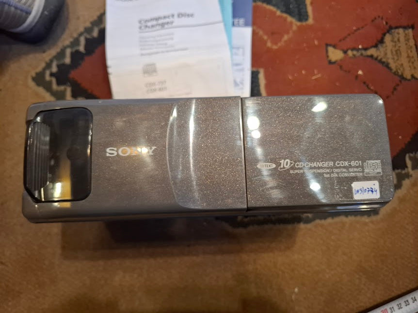 Old Sony CD changer [INS10774] *for Israel local market only