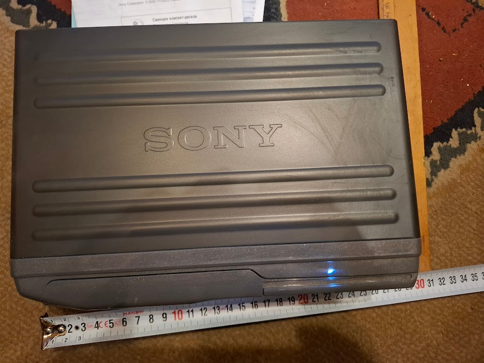 Old Sony CD changer [INS10774] *for Israel local market only