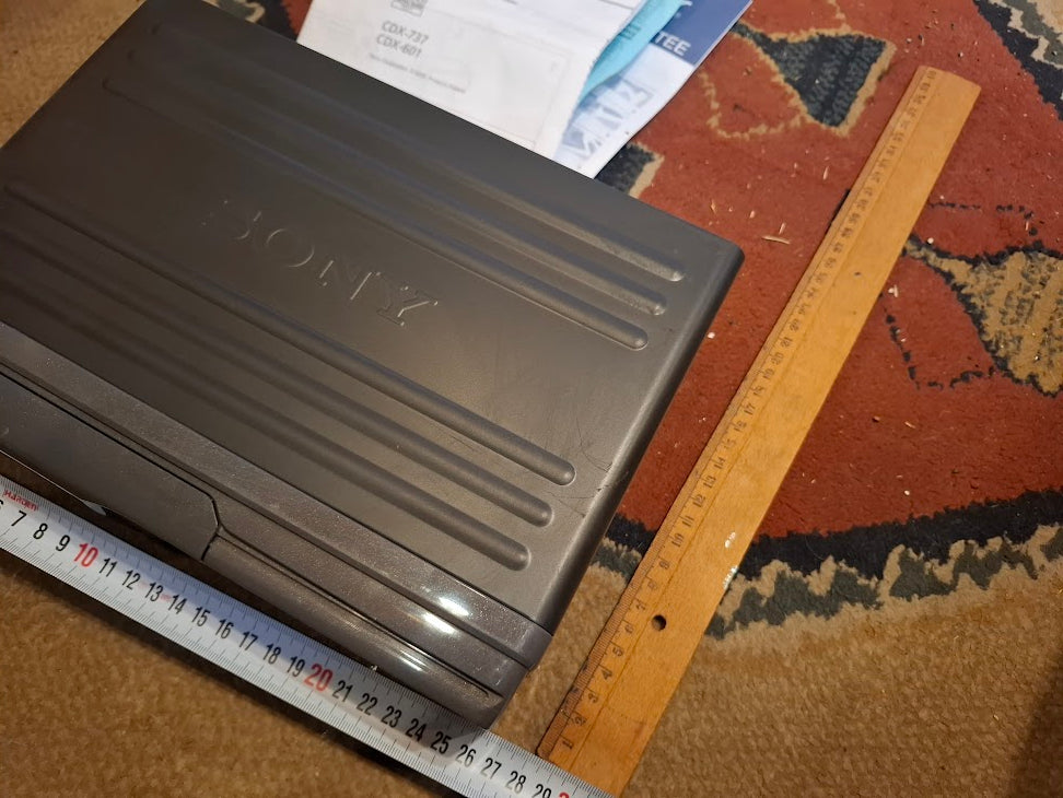 Old Sony CD changer [INS10774] *for Israel local market only