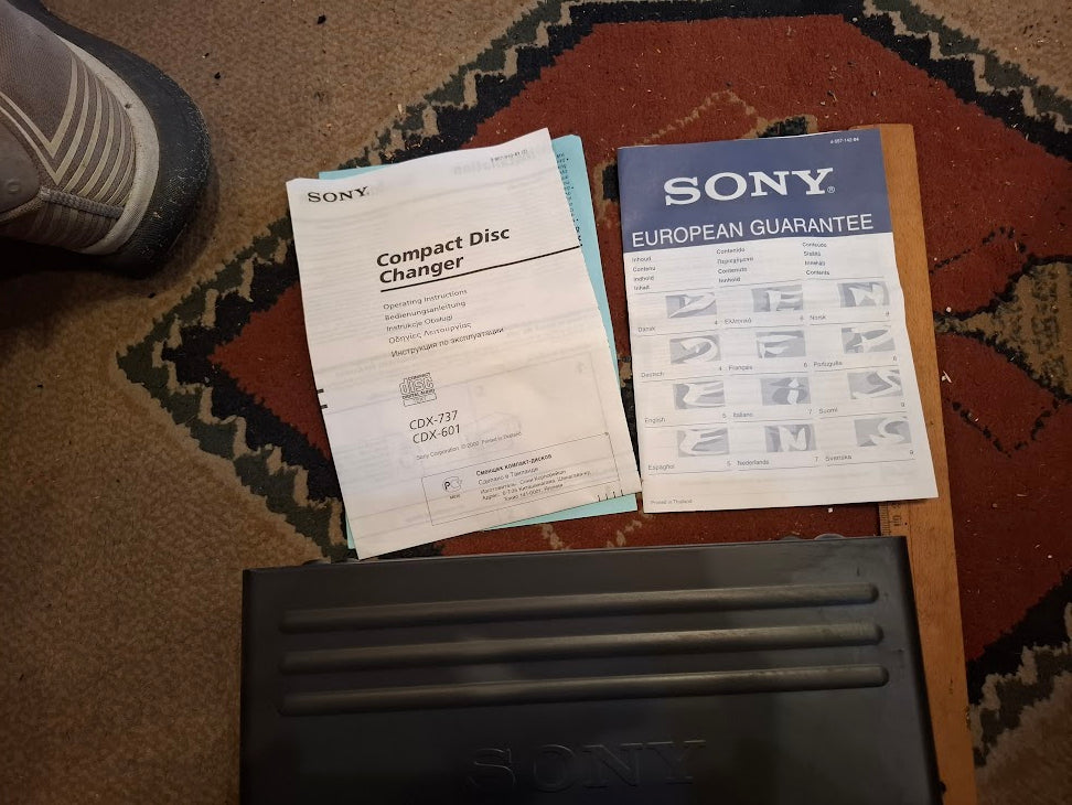 Old Sony CD changer [INS10774] *for Israel local market only
