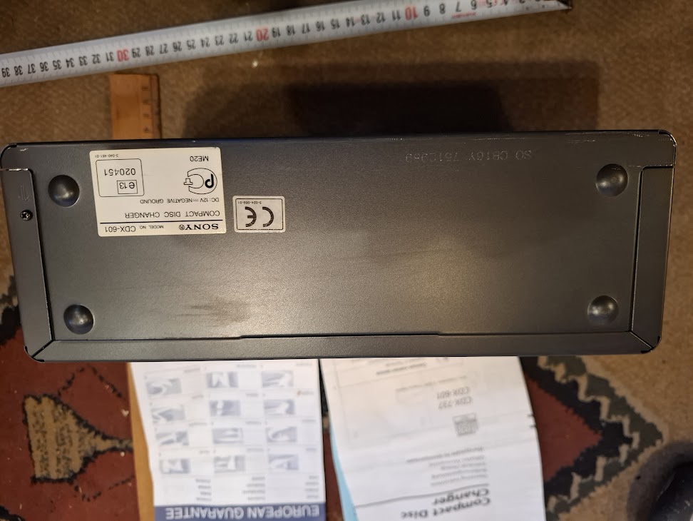 Old Sony CD changer [INS10774] *for Israel local market only