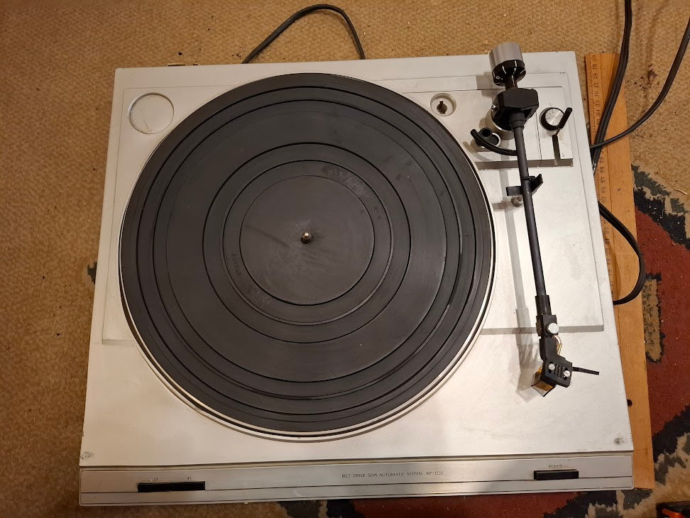 Old Record player - Taya Fujiya RP-1220 [INS10777] *for Israel local market only
