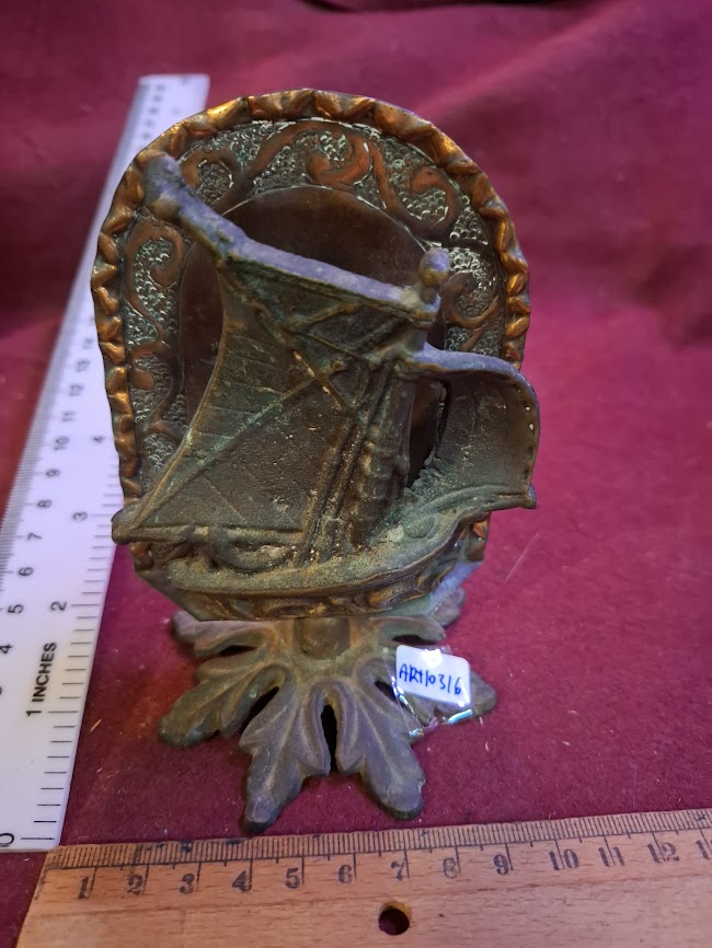 Antique Decorative Paper Stand [ART10316]