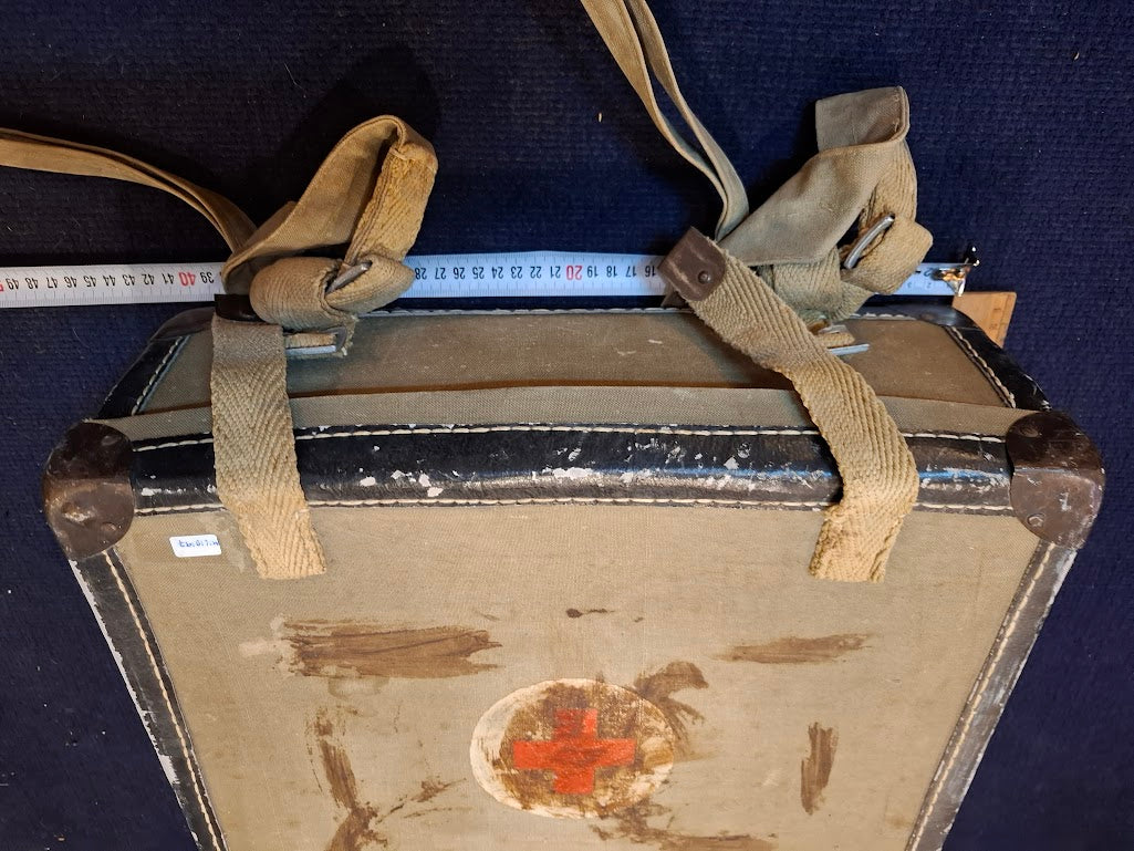 Old WWII military 1st aid medical backpack - Rare [MIL10197]