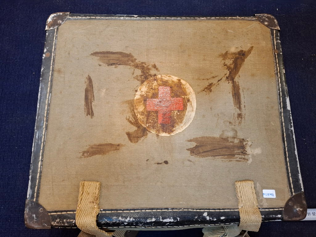 Old WWII military 1st aid medical backpack - Rare [MIL10197]