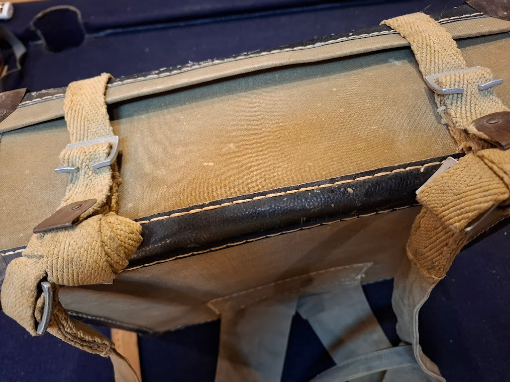 Old WWII military 1st aid medical backpack - Rare [MIL10197]