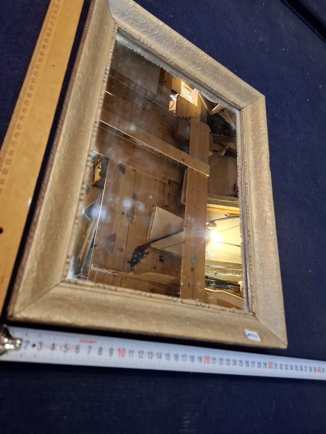 Wooden frame and antique mirror [ART10318]