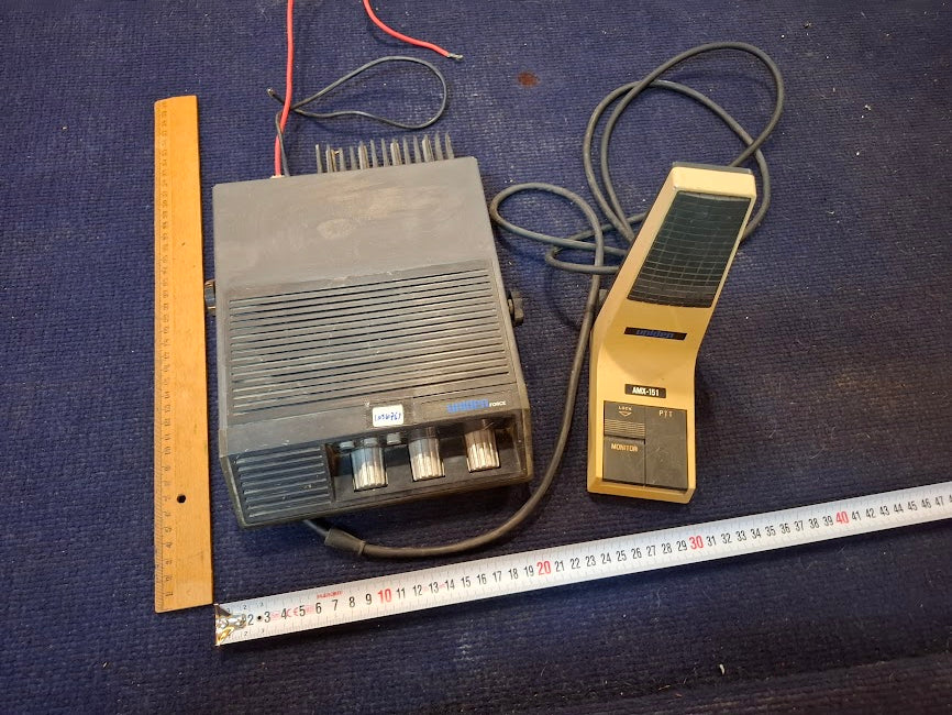 Old radio walkie-talkie with external microphone [INS10763] *for Israel local market only
