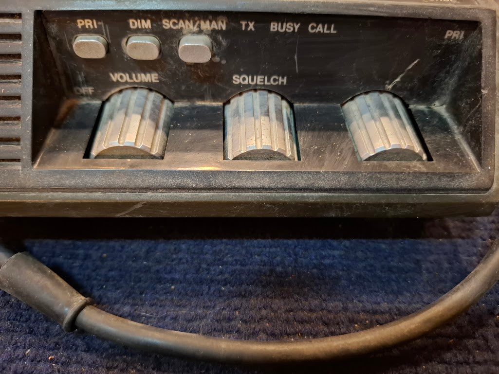 Old radio walkie-talkie with external microphone [INS10763] *for Israel local market only