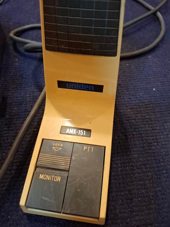 Old radio walkie-talkie with external microphone [INS10763] *for Israel local market only