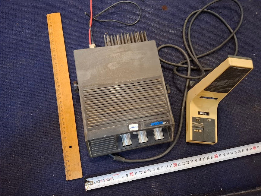 Old radio walkie-talkie with external microphone [INS10763] *for Israel local market only