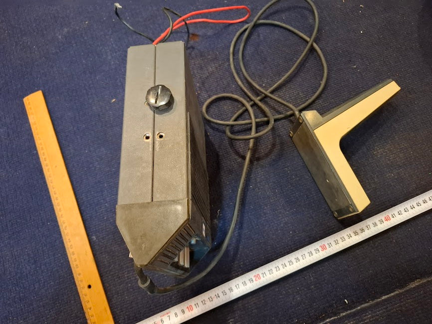 Old radio walkie-talkie with external microphone [INS10763] *for Israel local market only