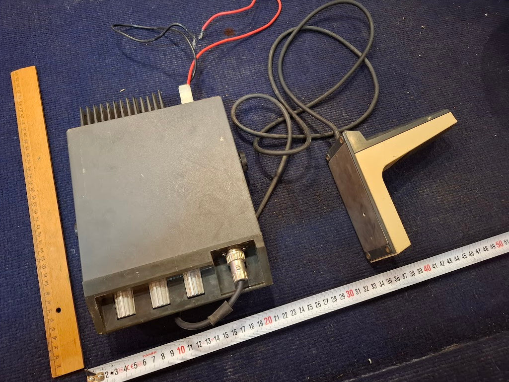 Old radio walkie-talkie with external microphone [INS10763] *for Israel local market only