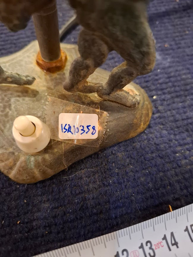 Israeli table lamp with images of spies with grapes [ISR10358]